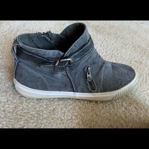 Gray blowfish sneakers